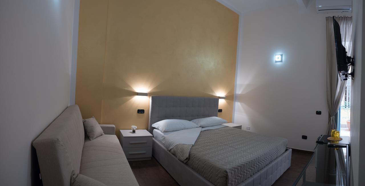 Corallo Rooms 萨莱诺 外观 照片